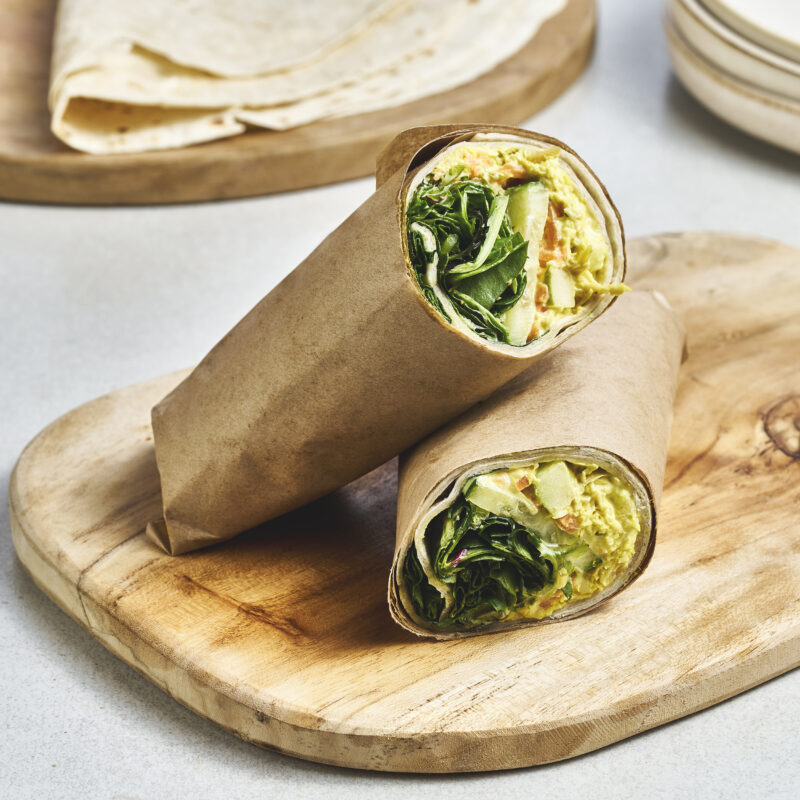 Wraps med kremet kyllingcurry