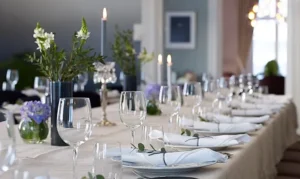dekket bord selskap kjeller gaard liten