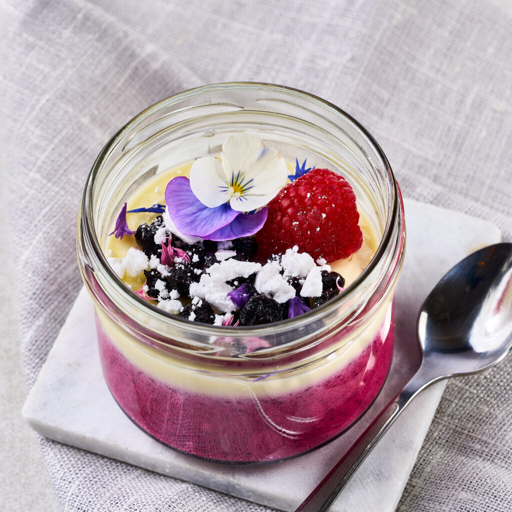 kreativcatering-dessert-solbærmousse-1256-1x1